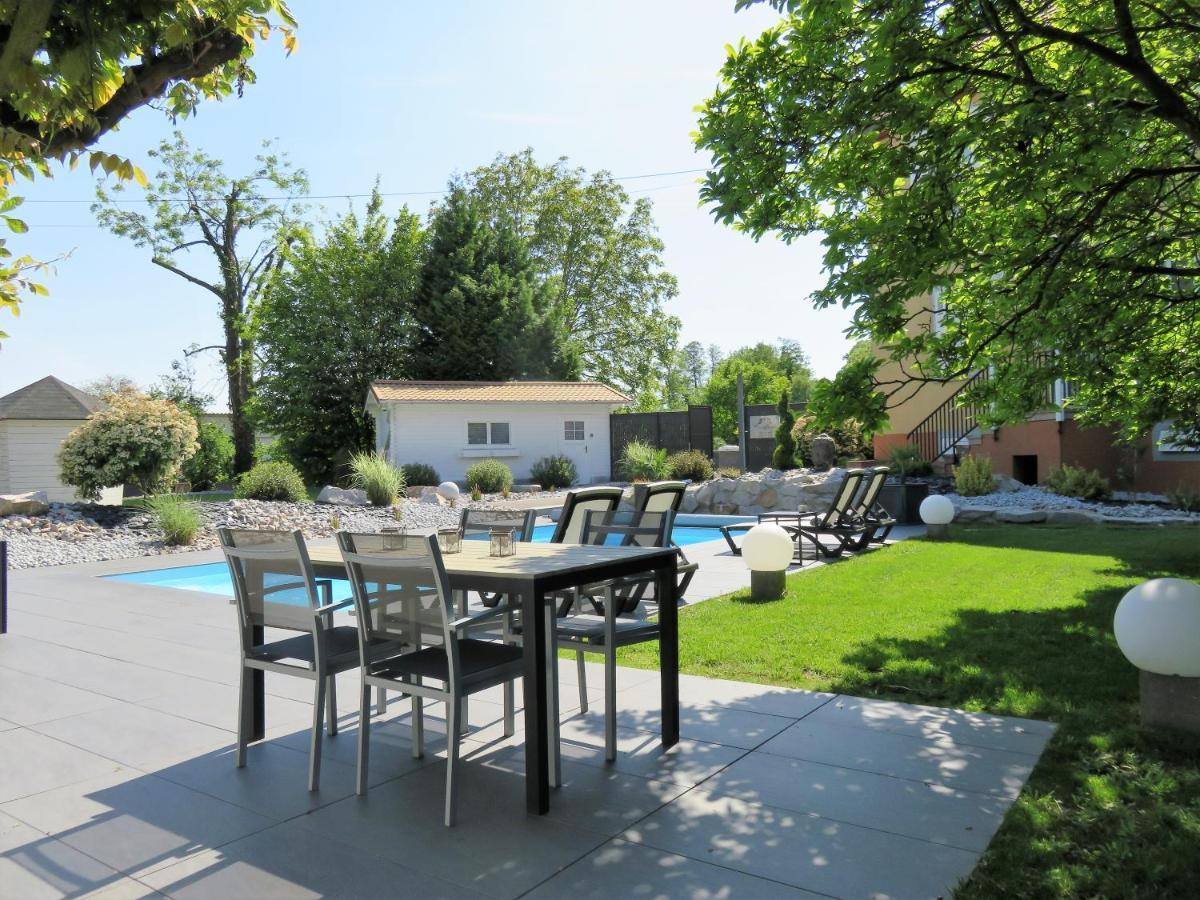 Les Rives Des Habsbourg Aparthotel Ensisheim Exterior foto