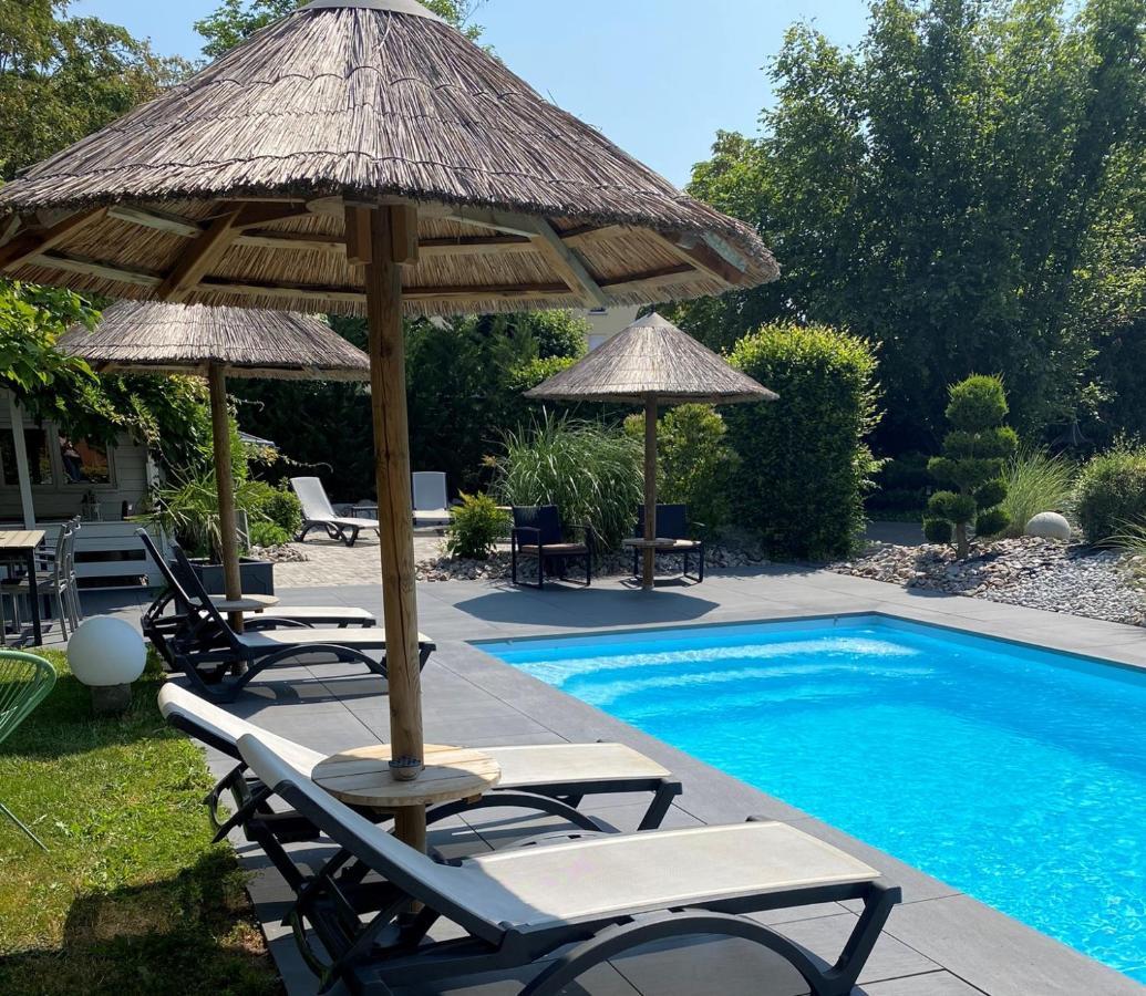 Les Rives Des Habsbourg Aparthotel Ensisheim Exterior foto