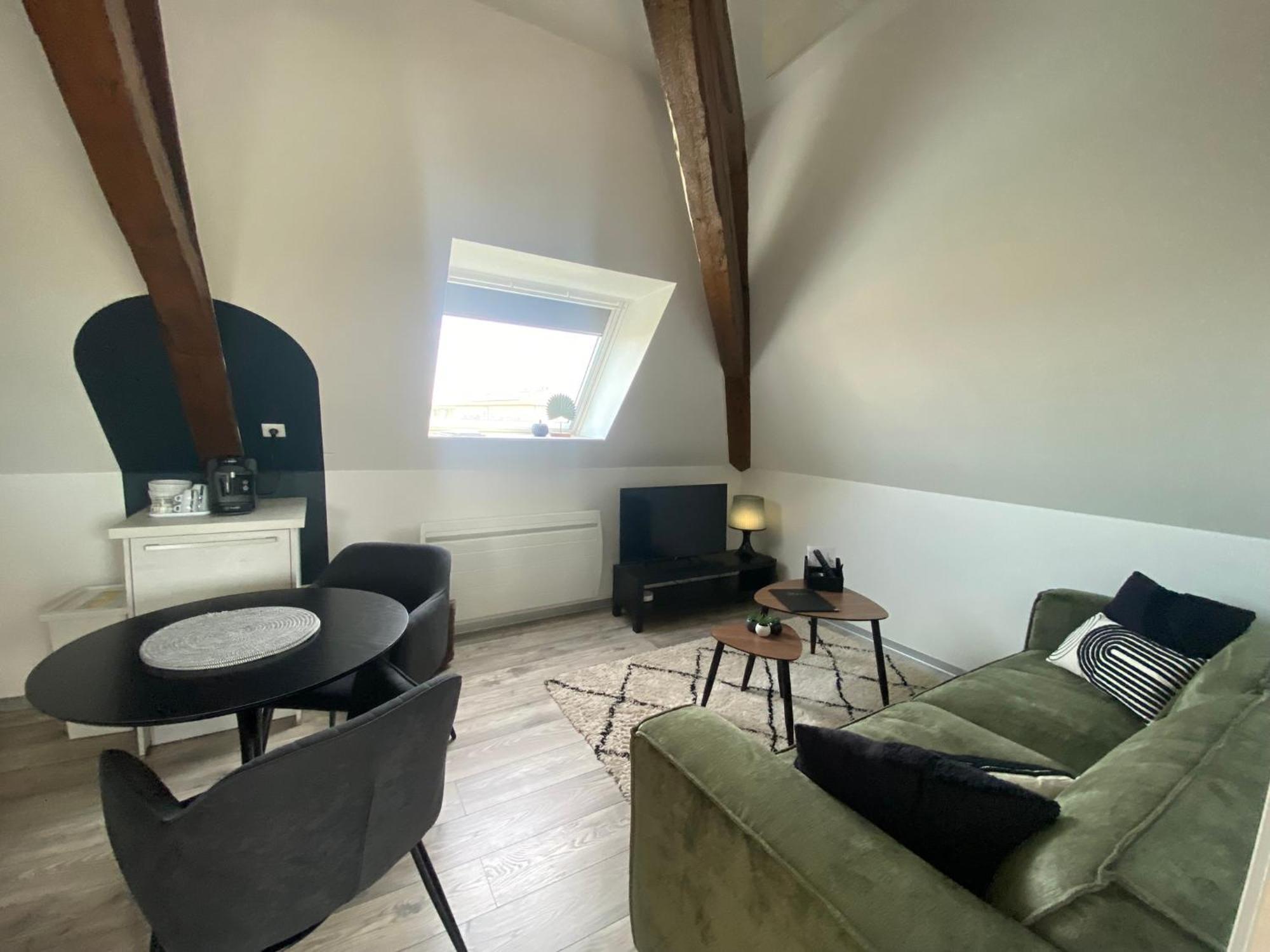 Les Rives Des Habsbourg Aparthotel Ensisheim Exterior foto
