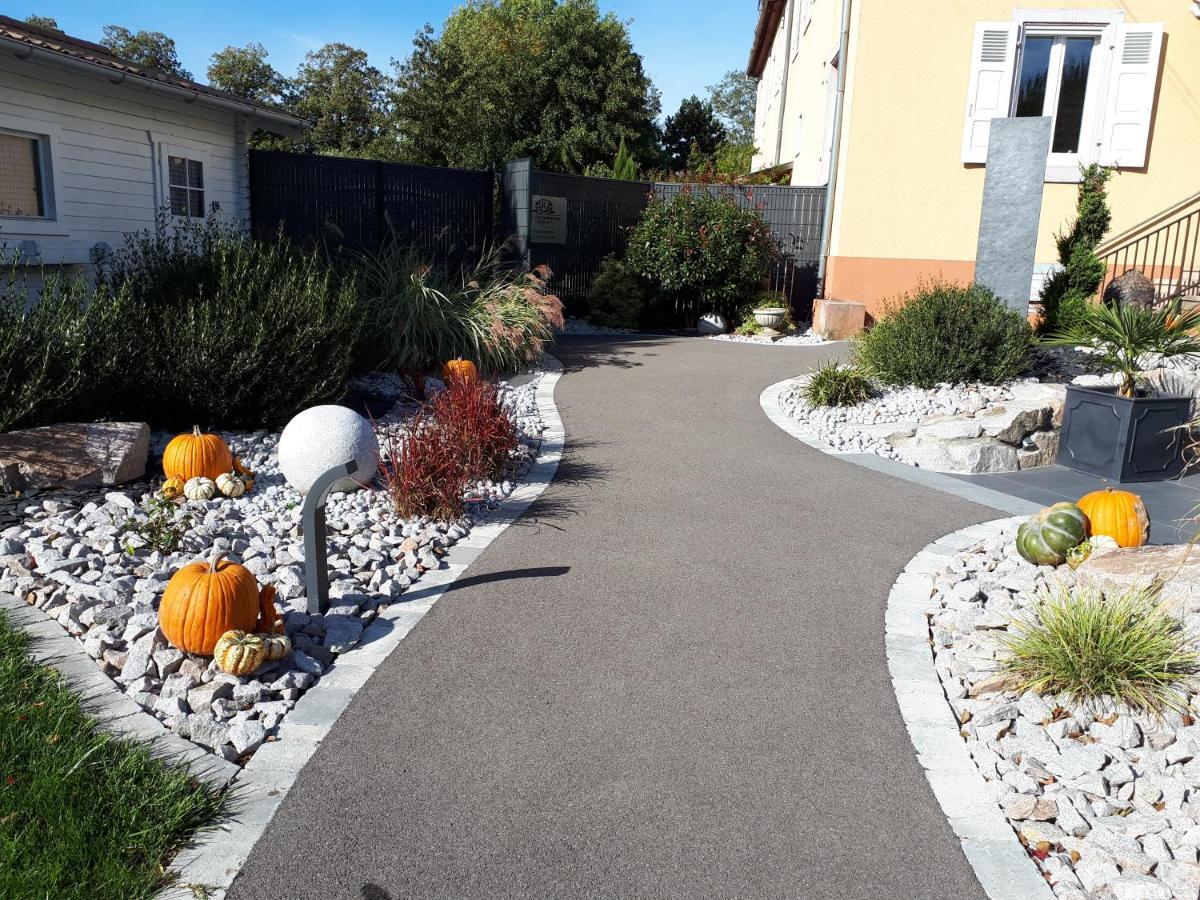 Les Rives Des Habsbourg Aparthotel Ensisheim Exterior foto